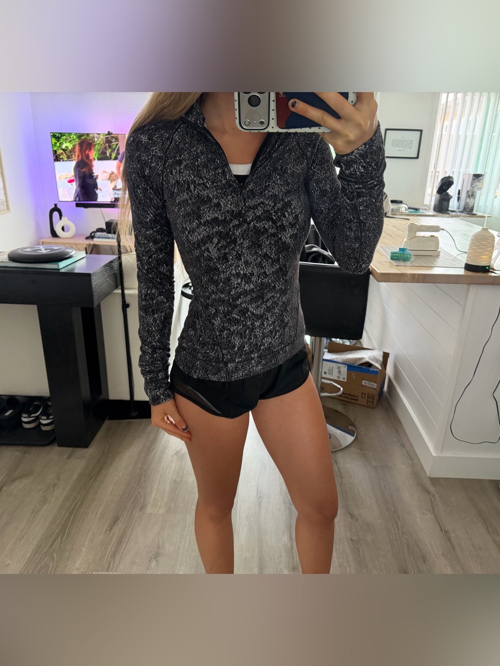 Lululemon Womens Multicolor
1/4 Zip Long Sleeve Athletic Pullover